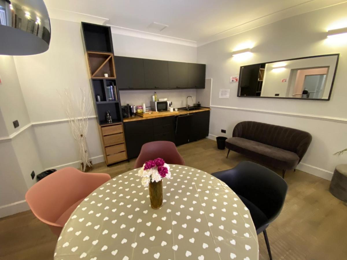 Holidays Suites Navona ローマ エクステリア 写真